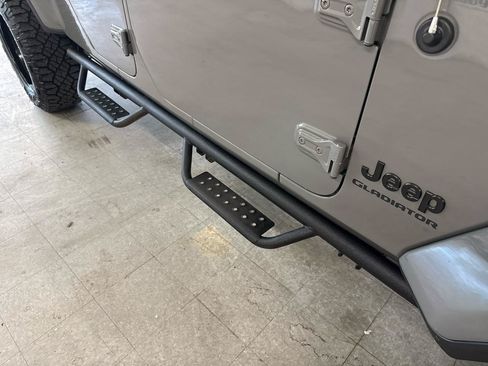 Used 2022 Jeep Gladiator Sport AWD/4WD image 73