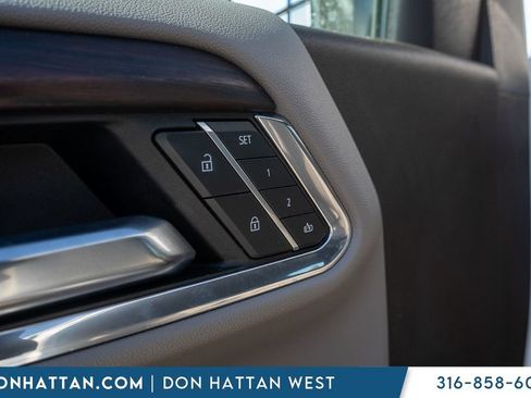 Used 2022 GMC Sierra 1500 SLT AWD/4WD image 16