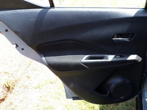 Used 2022 Nissan Kicks SV FWD image 29