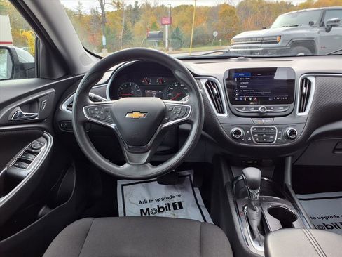 Used 2023 Chevrolet Malibu LT image 39