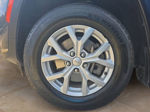 Used 2023 Jeep Grand Cherokee L Limited w/ MOPAR Finishing Package image 28