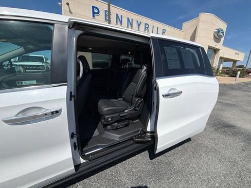 Used 2023 Honda Odyssey EX-L image 13