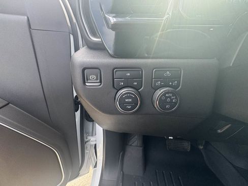 Used 2024 Chevrolet Silverado 3500 LT w/ Convenience Package AWD/4WD image 15