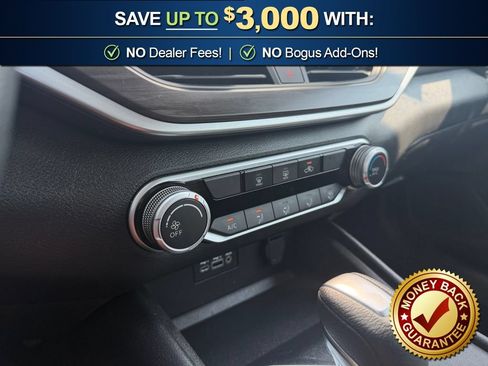 Used 2025 Nissan Altima 2.5 SV FWD image 32