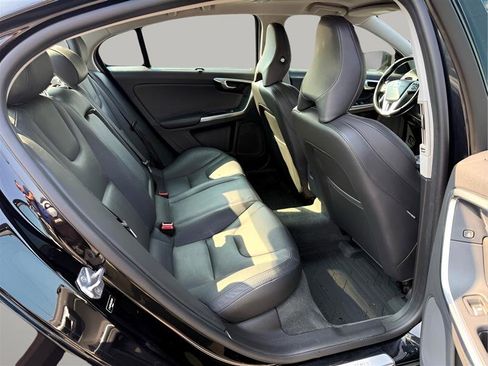 Used 2018 Volvo S60 T5 Inscription Platinum image 27