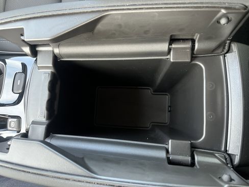 Used 2023 Buick Envision Essence image 30