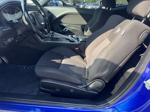 Used 2022 Dodge Challenger R/T Scat Pack w/ Driver Convenience Group RWD image 30