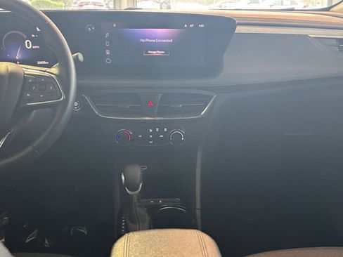 Used 2025 Buick Encore GX Preferred image 18