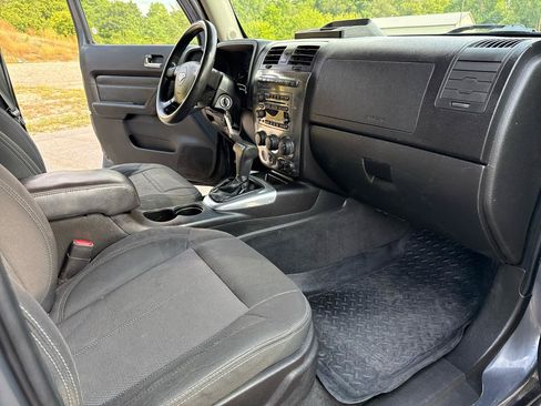 Used 2009 HUMMER H3T Alpha AWD/4WD image 26