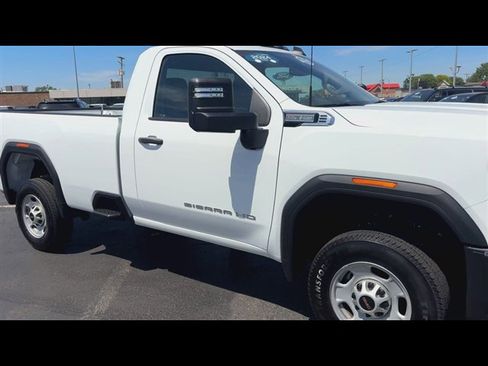Used 2024 GMC Sierra 2500 Pro w/ 1SA Pro Safety Plus Package AWD/4WD image 2