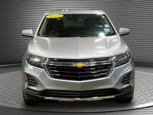 Used 2023 Chevrolet Equinox LT FWD image 2