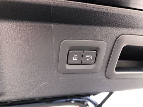 Used 2025 MAZDA CX-50 AWD 2.5 S w/ Premium Plus Pkg image 10