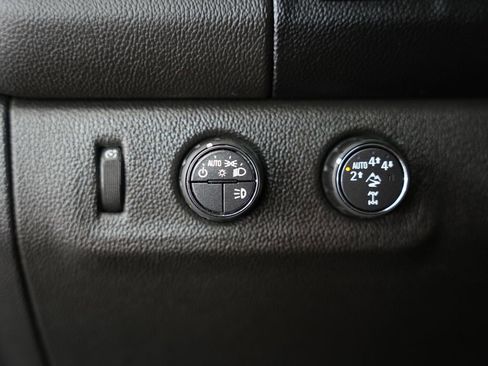 Used 2017 Chevrolet Colorado ZR2 image 44