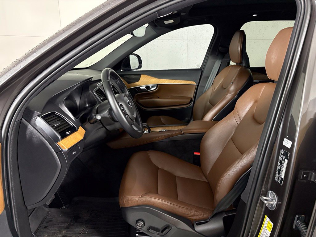 Used 2024 Volvo XC90 B6 Plus w/ Protection Package Premier AWD/4WD image 15