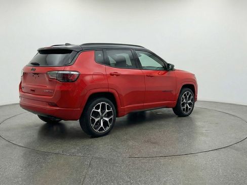 Used 2025 Jeep Compass Limited image 9