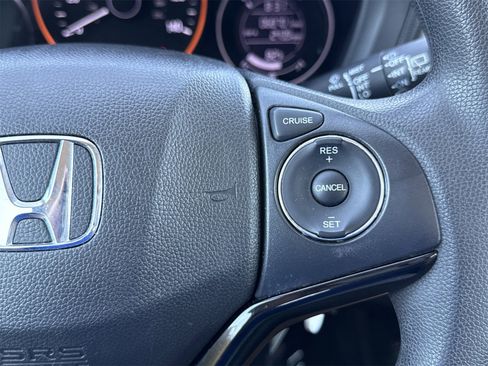 Used 2021 Honda HR-V LX image 16