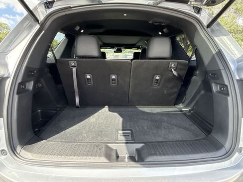 Used 2025 Honda Pilot TrailSport image 25