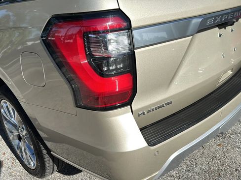 Used 2018 Ford Expedition Platinum AWD/4WD image 45