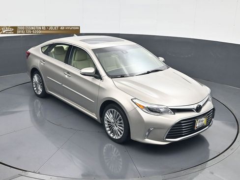 Used 2018 Toyota Avalon Limited w/ Protection Package FWD image 15