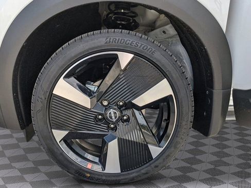 New 2026 Nissan Kicks SR w/ Cold Weather Package image 11