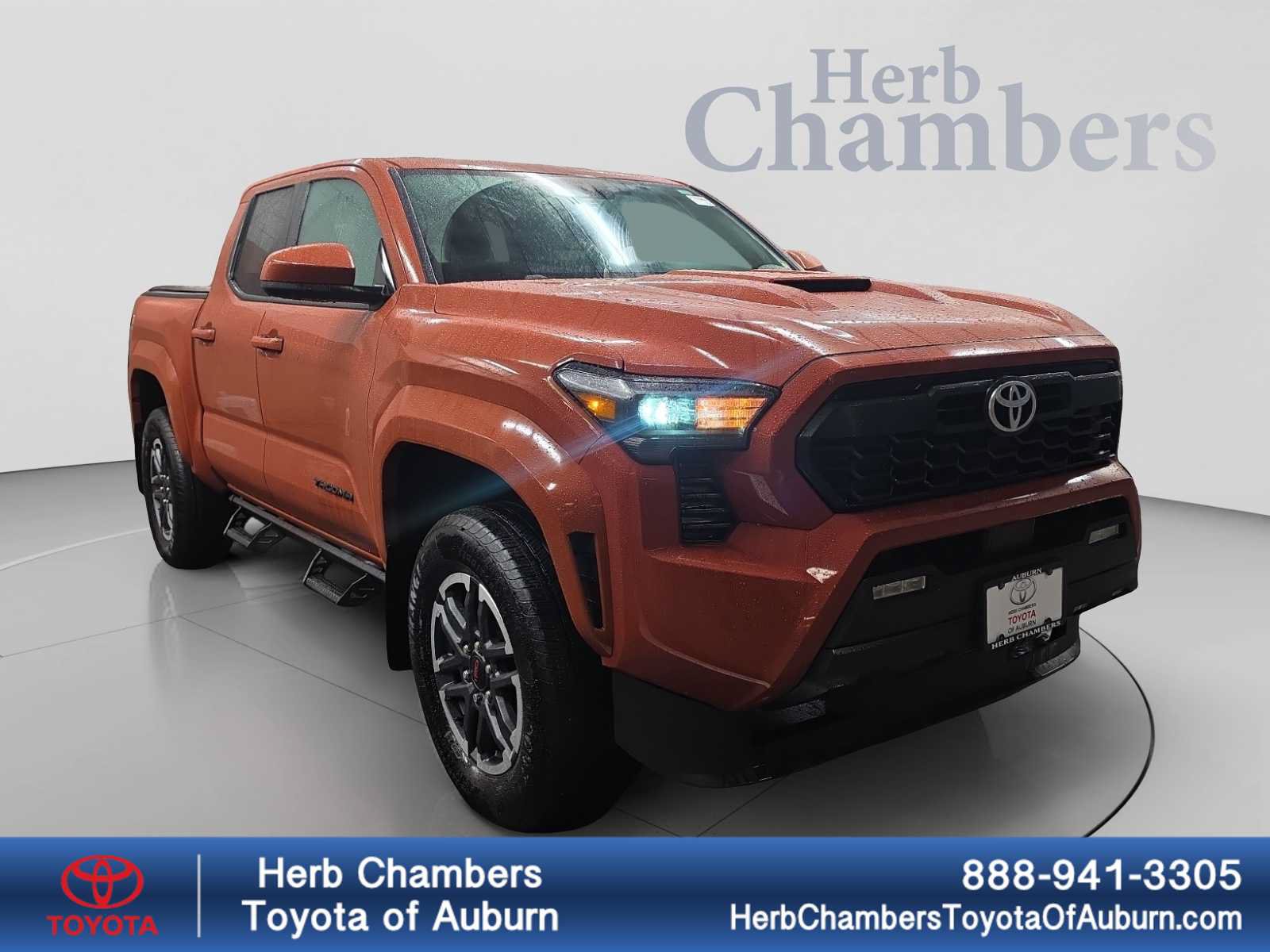 Used 2025 Toyota Tacoma TRD Sport AWD/4WD image 1