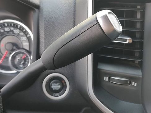 Used 2022 RAM 2500 Big Horn AWD/4WD image 20