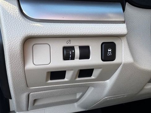 Used 2014 Subaru Impreza 2.0i Sport Premium image 27