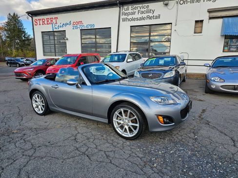Used 2010 MAZDA MX-5 Miata Grand Touring w/ Premium Pkg image 13