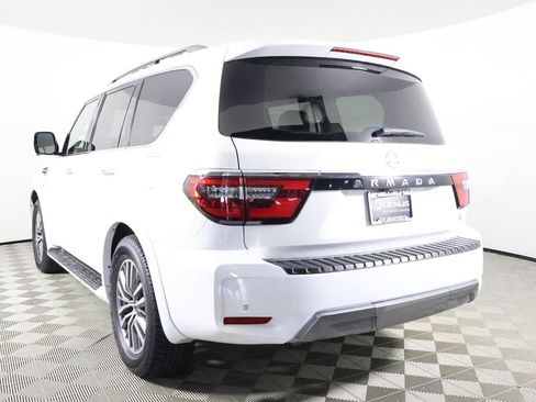 Used 2021 Nissan Armada SL w/ Captain's Chairs Package image 4