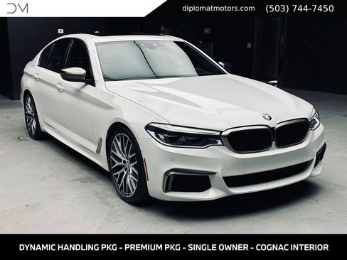 Used 2020 BMW M550i xDrive w/ Dynamic Handling Package AWD/4WD image 9