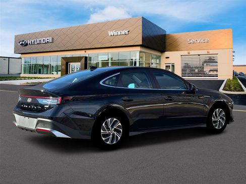 New 2026 Hyundai Sonata Blue FWD image 7