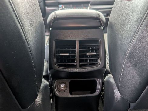 Used 2023 Kia Seltos SX w/ SX Sunroof Package AWD/4WD image 19