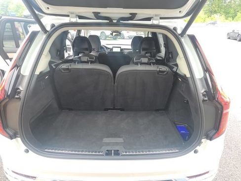 Certified 2025 Volvo XC90 B6 Plus AWD/4WD image 33