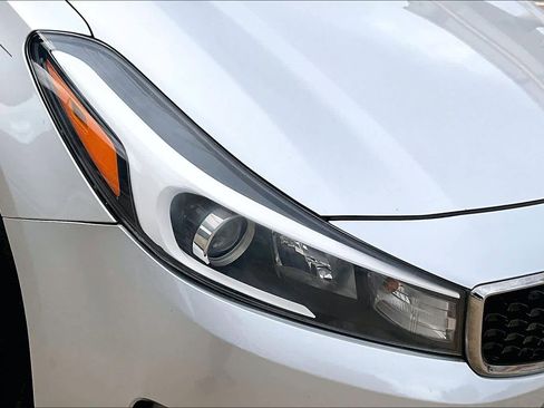 Used 2017 Kia Forte LX image 23