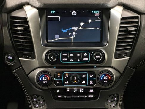 Used 2015 Chevrolet Suburban LTZ RWD image 20