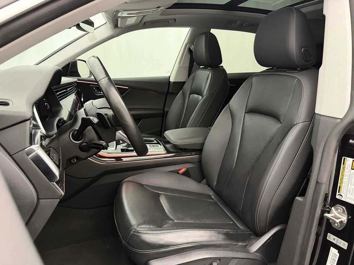 Used 2019 Audi Q8 Premium Plus AWD/4WD image 11