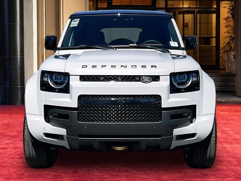 New 2026 Land Rover Defender 110 OCTA image 2