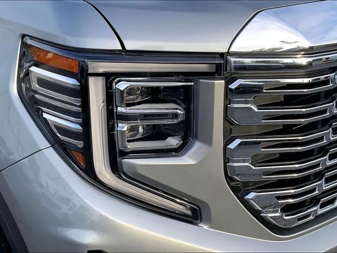 New 2026 GMC Sierra 1500 Denali w/ Technology Package AWD/4WD image 13