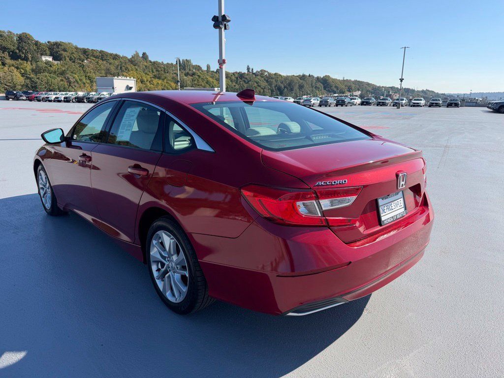 Used 2018 Honda Accord LX image 5