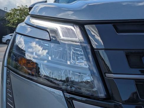 Used 2026 Nissan Pathfinder SV FWD image 11