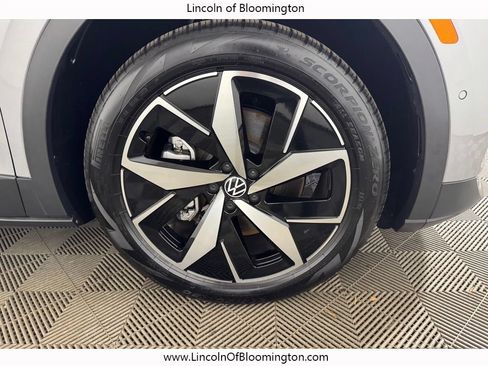 Used 2025 Volkswagen ID.4 Pro S AWD/4WD image 23