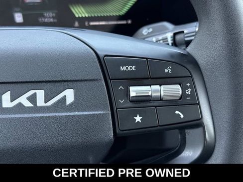 Used 2025 Kia K4 FWD image 23