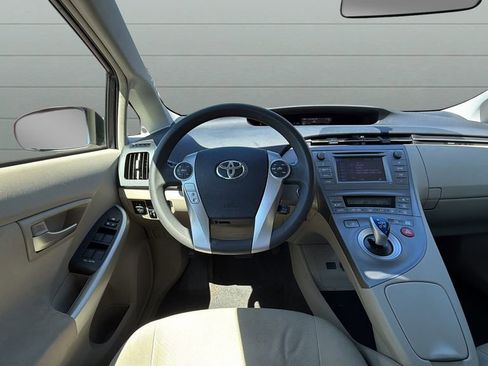 Used 2013 Toyota Prius Two FWD image 11