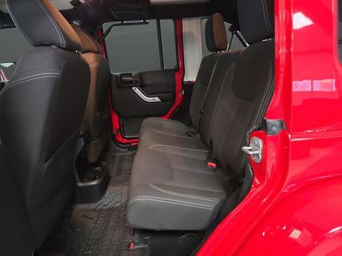 Used 2016 Jeep Wrangler Unlimited Sahara w/ Connectivity Group image 25