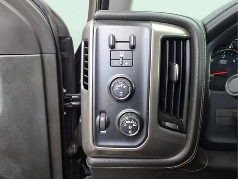 Used 2017 Chevrolet Silverado 1500 High Country AWD/4WD image 17