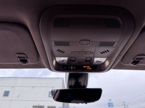 Used 2023 Cadillac XT6 Premium Luxury w/ Platinum Package image 32