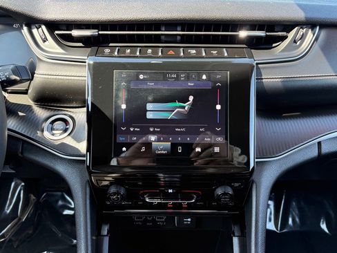 Certified 2023 Jeep Grand Cherokee L Laredo image 26