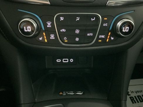 Used 2020 Chevrolet Equinox Premier AWD/4WD image 40
