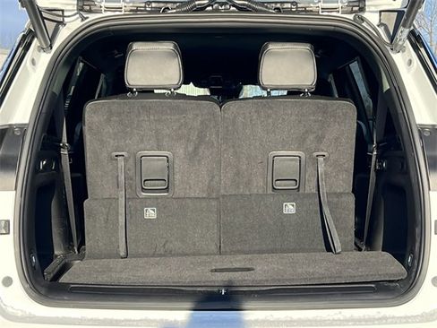 New 2025 Jeep Grand Cherokee L Limited image 37