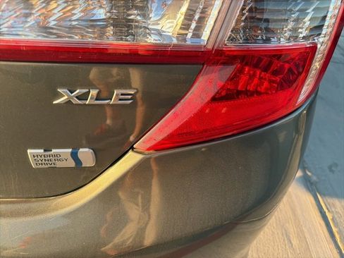 Used 2013 Toyota Camry XLE w/ Convenience Pkg image 10